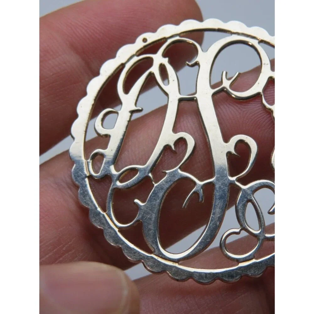 14k Initials D-S-Y  Nameplate
